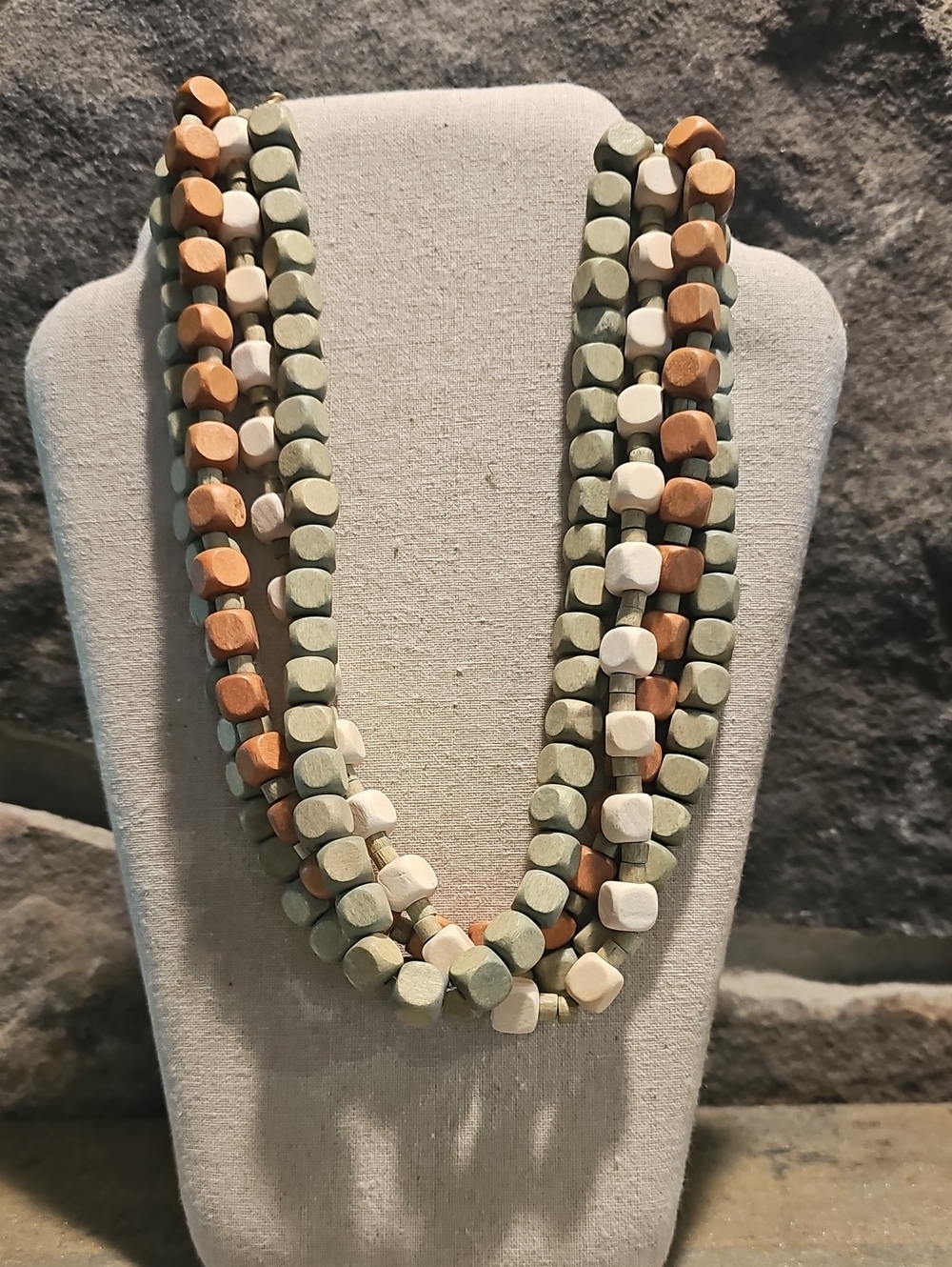 New Plunder 4 Wooden Row Necklace